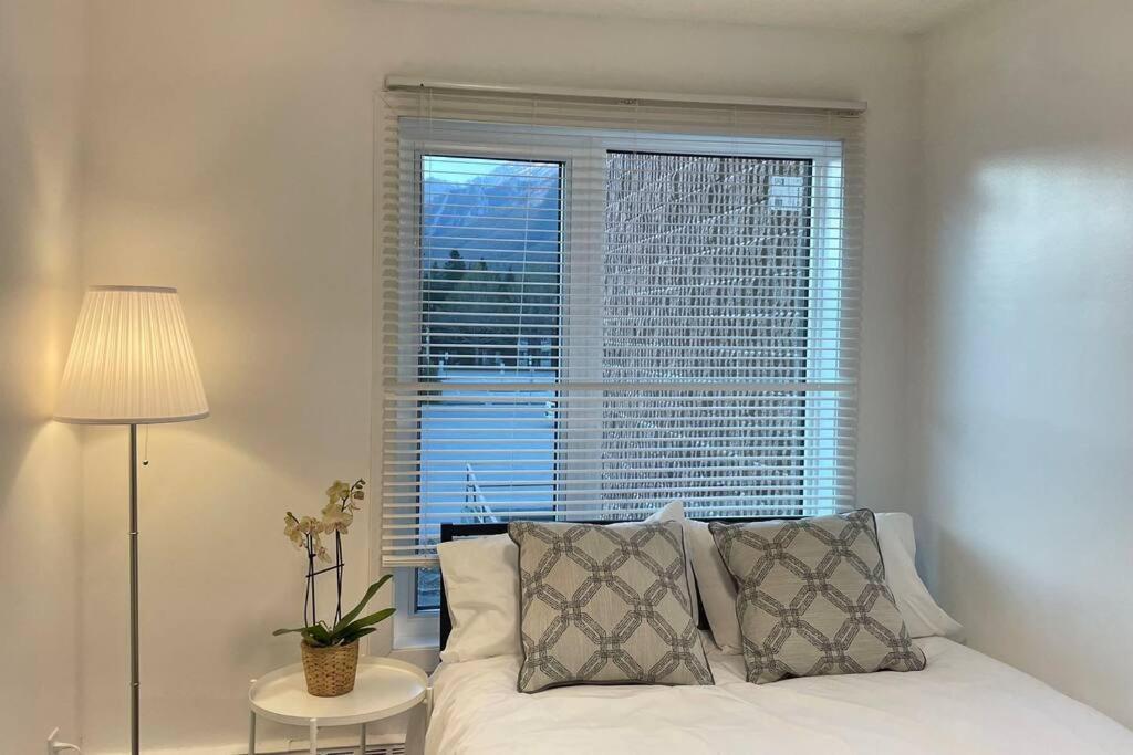 Unit #204 Cozy Mountain View 2Br In Canmore Downtown Dış mekan fotoğraf